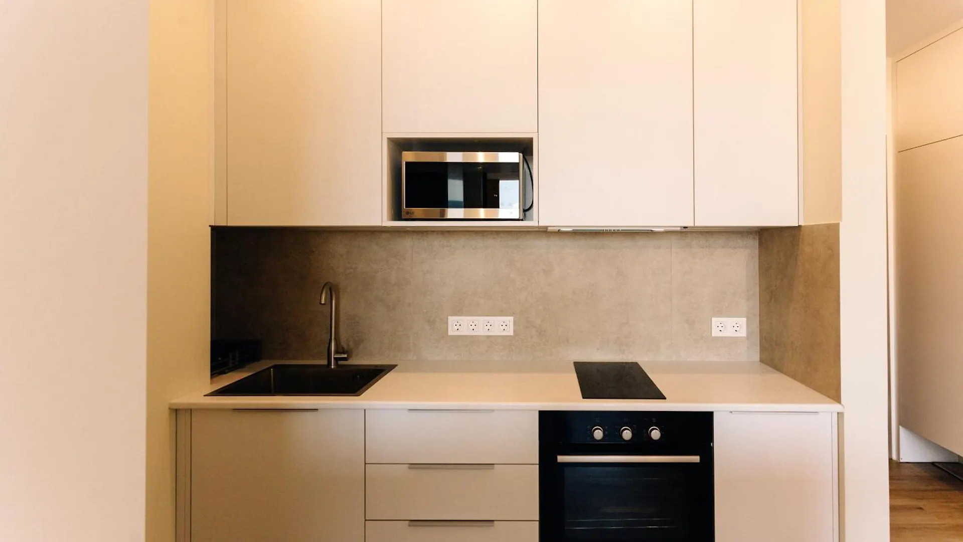 Apartment 46 M 3 Sleeping Spots In The Center Of Batumi